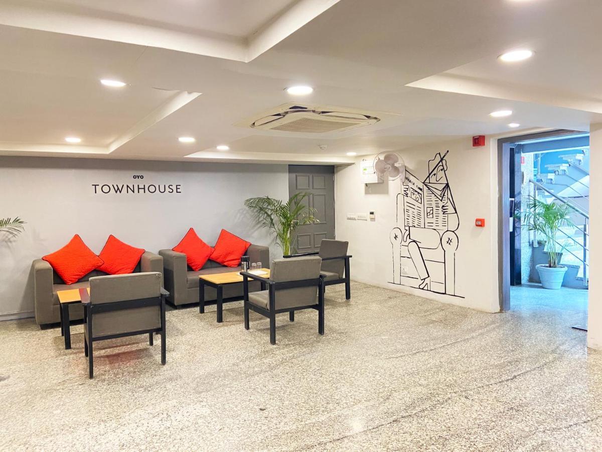 Hotel Golden Saffron By Qotel-Punjabi Bagh نيودلهي المظهر الخارجي الصورة