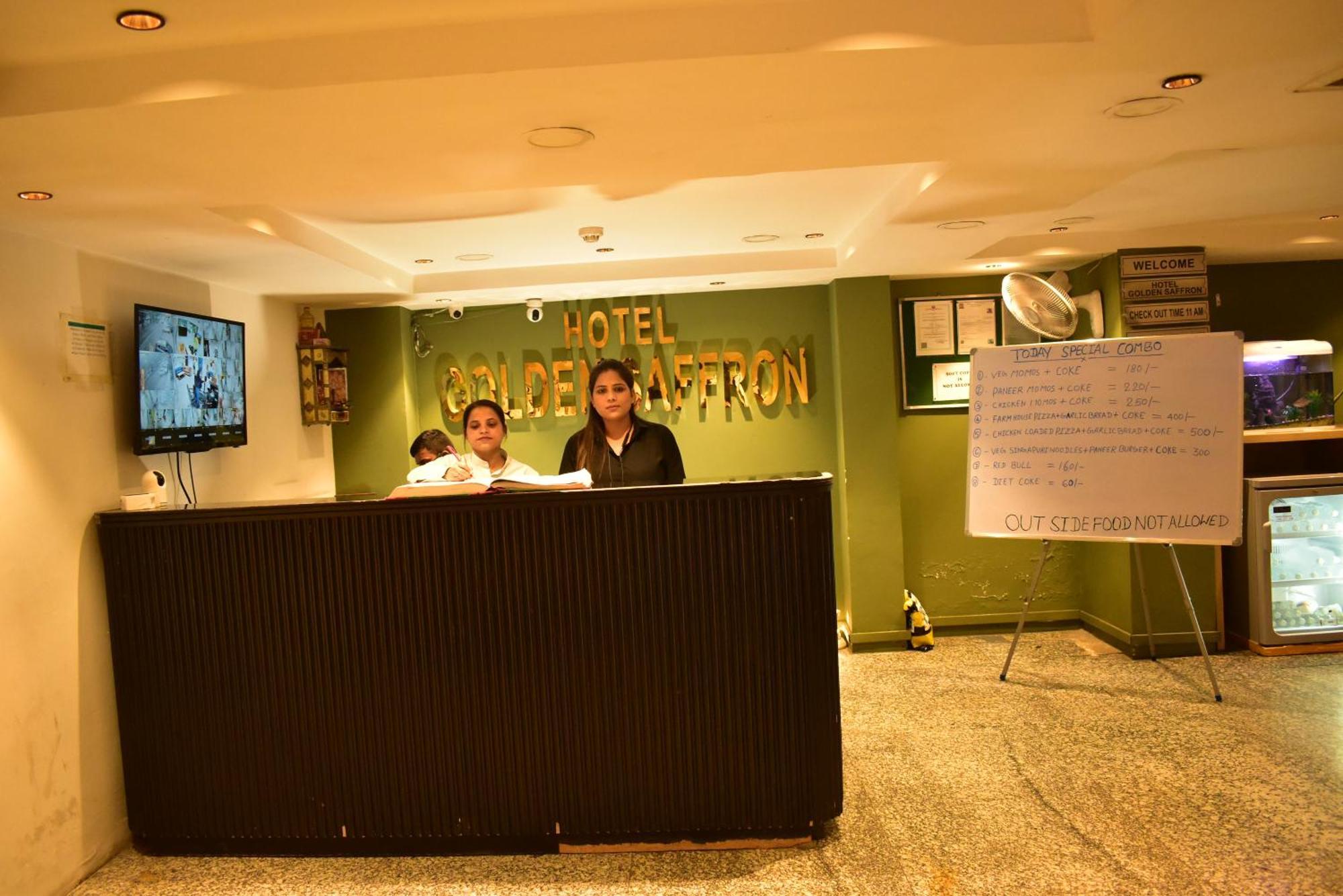 Hotel Golden Saffron By Qotel-Punjabi Bagh نيودلهي المظهر الخارجي الصورة